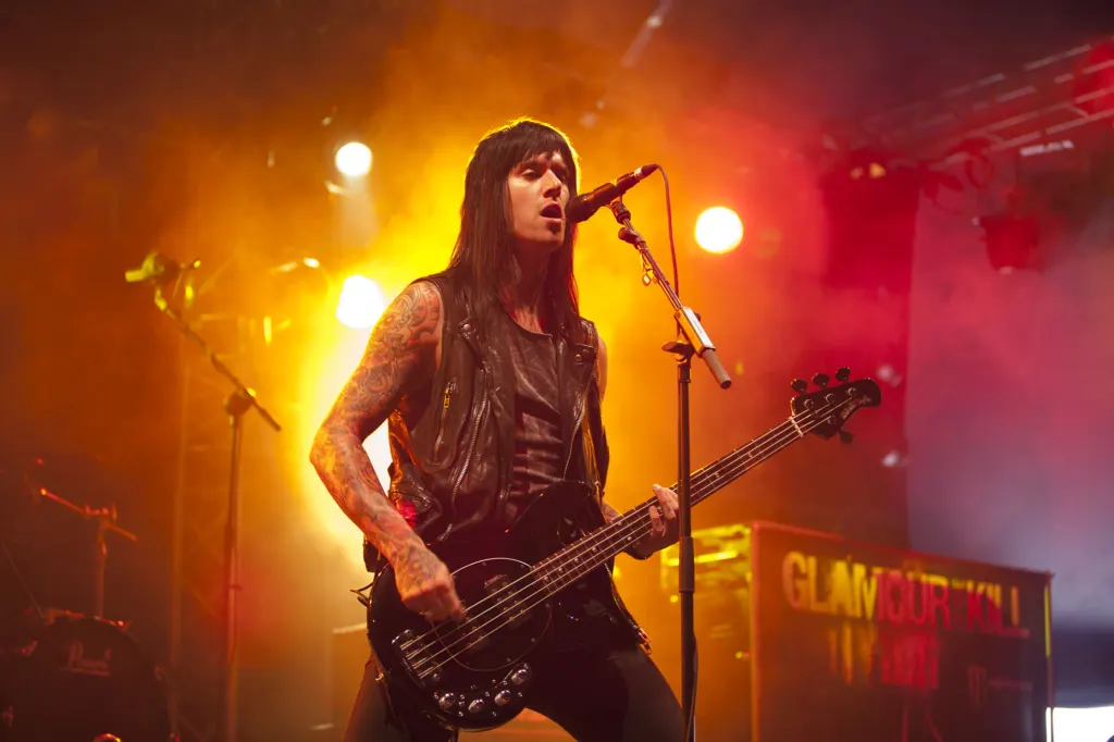 Glamour of the Kill performing at Sonisphere 2011